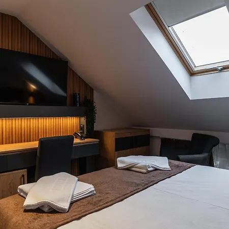 Hotel Astral